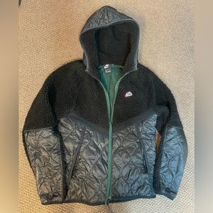 Nike Sportswear Heritage Patchwork Lamb Fleece Hooded Jacket For Men Size M